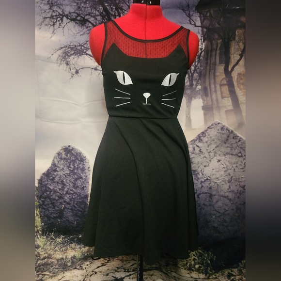 Hot Topic Dresses & Skirts - Gothic Hot topic black with white cat face skater dress sz S